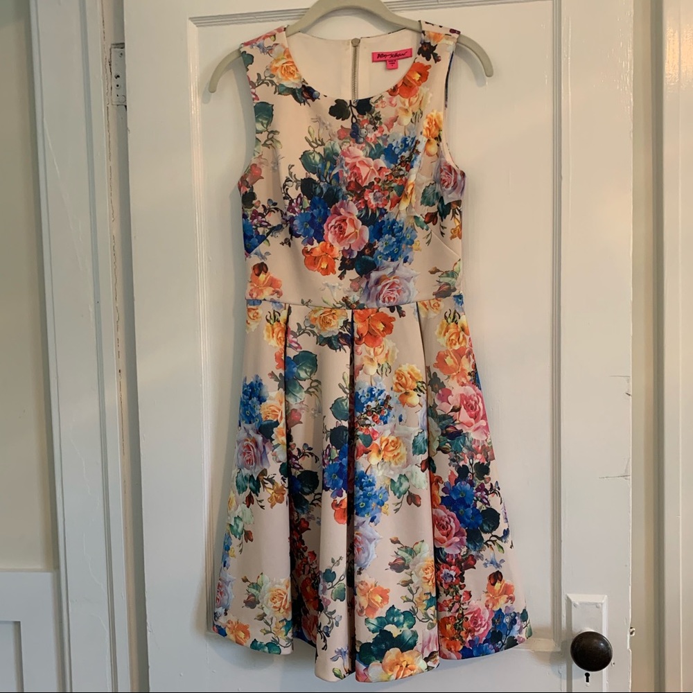 Betsey Johnson floral print sleeveless dress